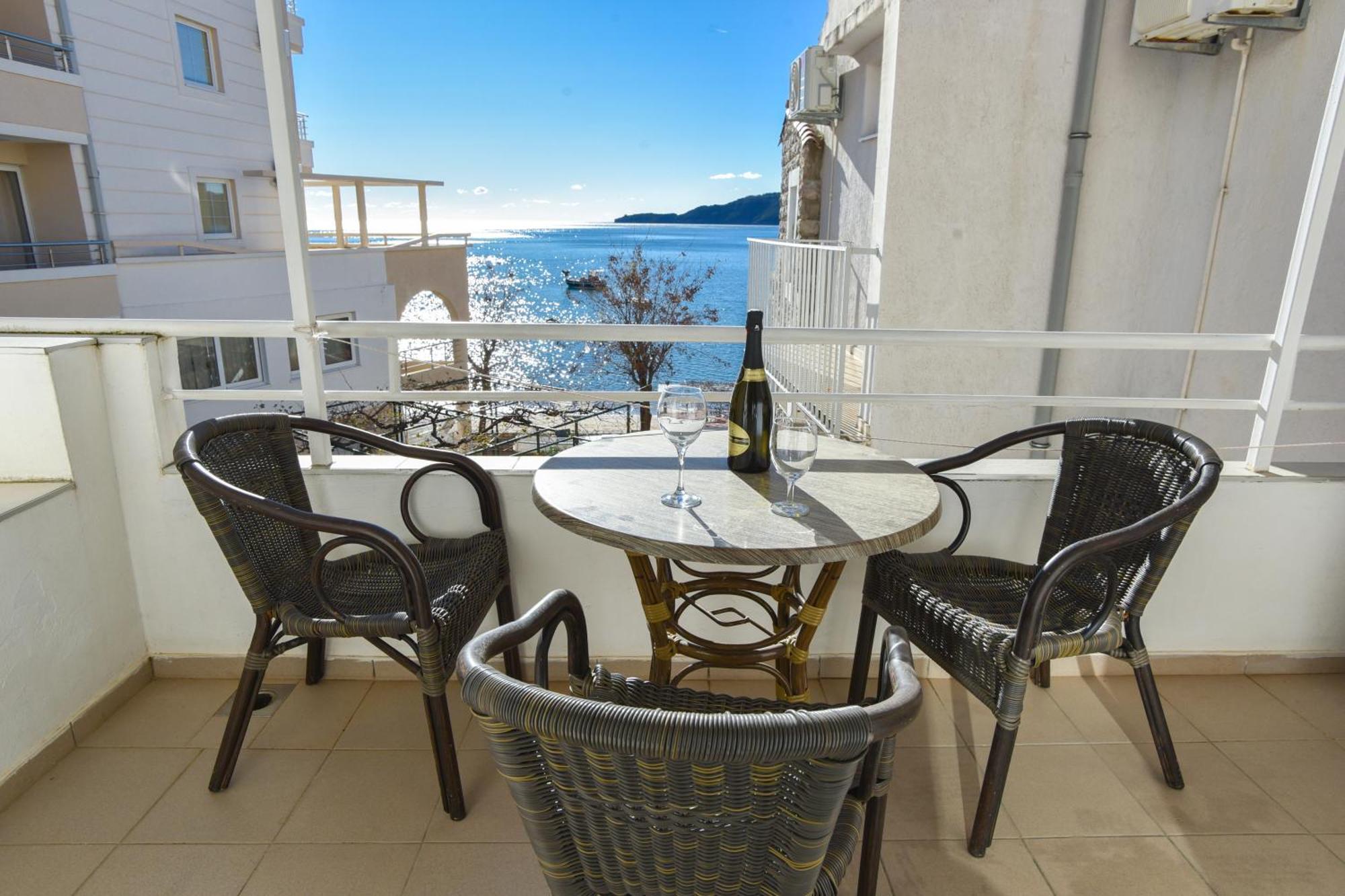 Apartments Milos Kaladjurdjevic Budva Bagian luar foto