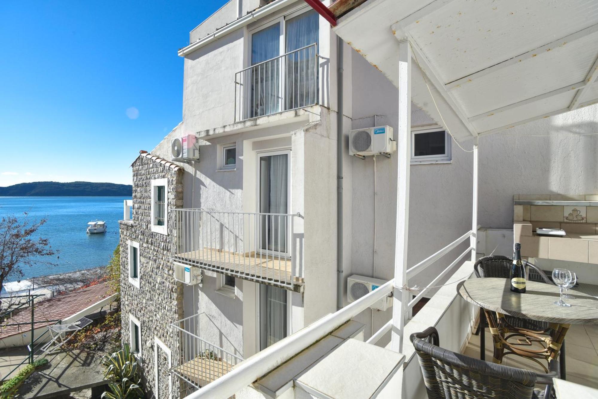 Apartments Milos Kaladjurdjevic Budva Bagian luar foto
